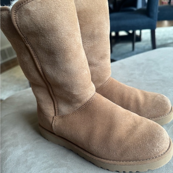 UGG Michelle Womens Boots good for Girls too - Picture 10 of 12